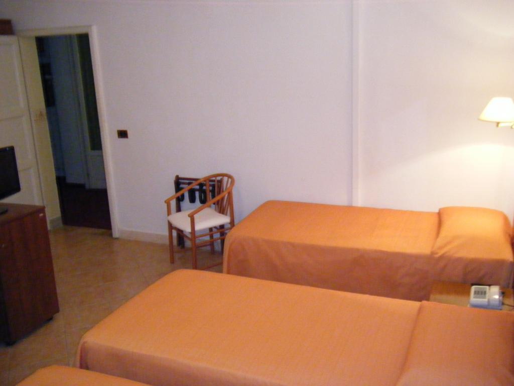 Hotel Villa Margherita Casciana Terme Habitación foto