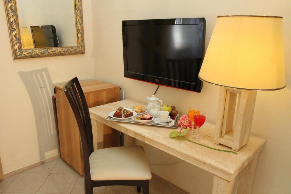 Hotel Villa Margherita Casciana Terme Habitación foto